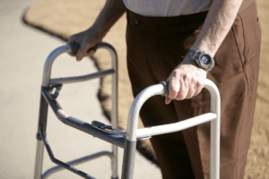 Déambulateur sans roue ou rollator